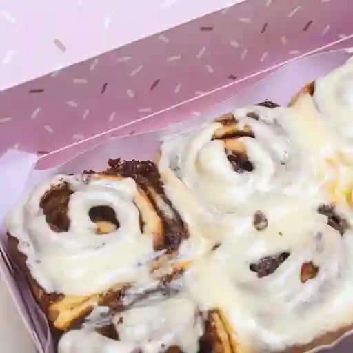 Caja cinnamon rolls x 4