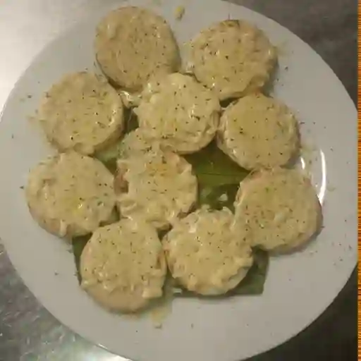 Arepitas asadas con queso gratinado x10