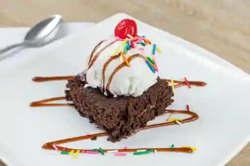 Brownie con Helado