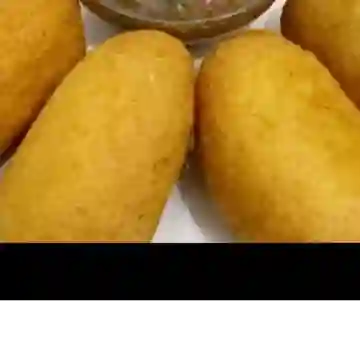 Pastel de Yuca con Limonada