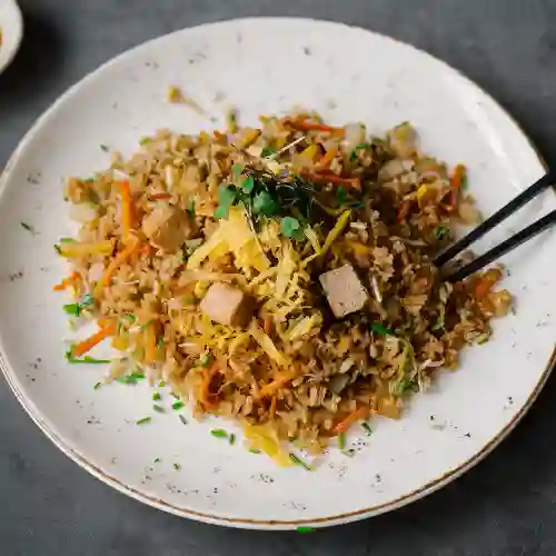 Arroz Yakimeshi Vegetariano Tofu