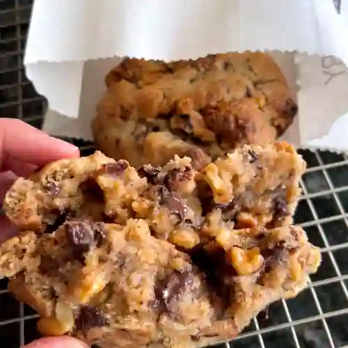 Giant - Chocolate Chips & Walnuts X2 Und