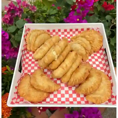 Combo 10 Deditos y 10 Empanaditas