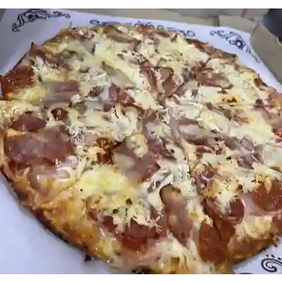 Pizza Cinco Carnes Pequeña