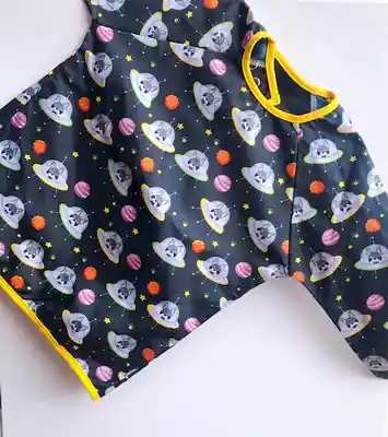 Joy4Kids Delantal Love Dogs Ovni Talla 3