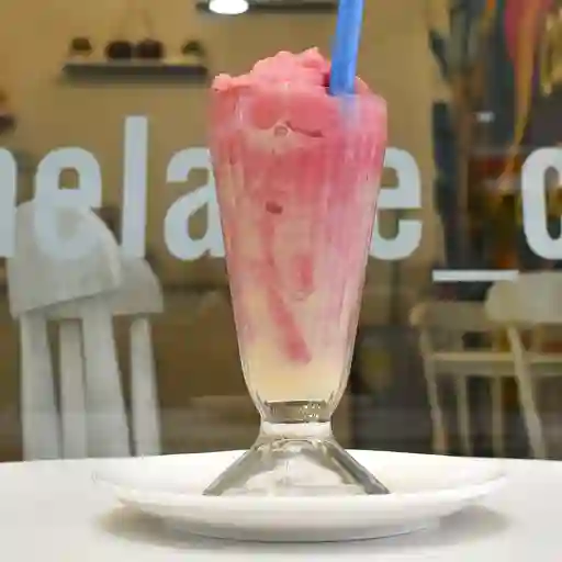 Granizado de fresa en agua
