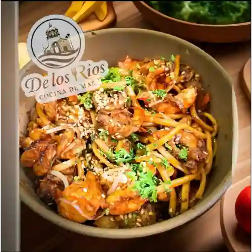 Pasta China Pollo y Camarones