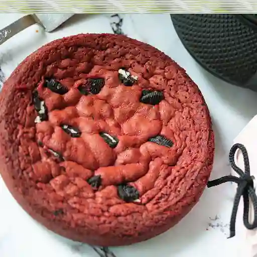 Torta mediana red velvet y oreo