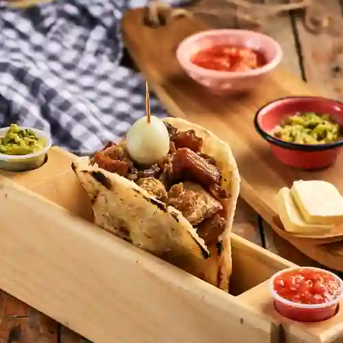 Arepa Mixta +papas a la Francesa