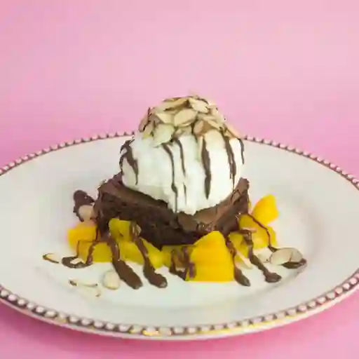 Brownie con helado