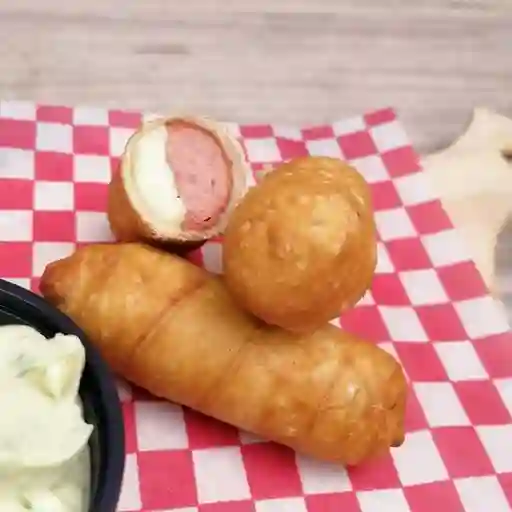 Mini palitos de queso y salchicha x10