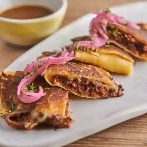 Quesadilla de Birria