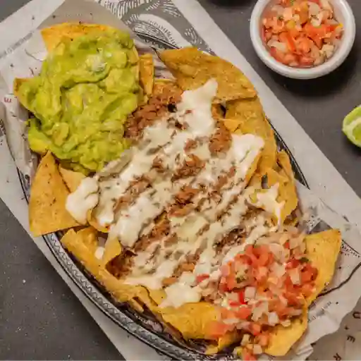 Nachos de cochinita pibil