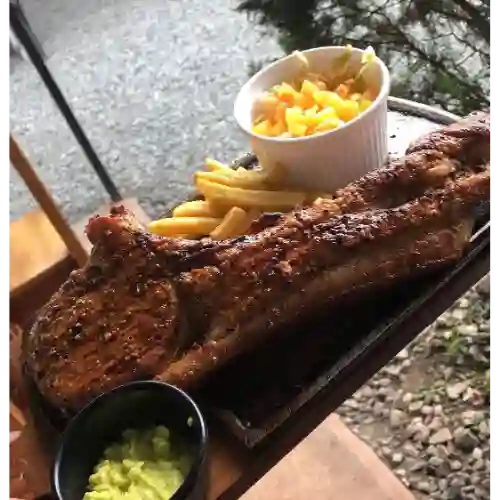 Tomahawk de Cerdo 700Gm