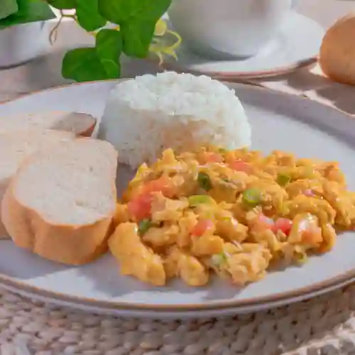 Huevos Pericos Completos