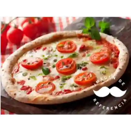 Pizza Mediana Napolitana ( 6 Porciones)