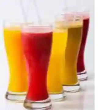 Jugos Naturales en Agua
