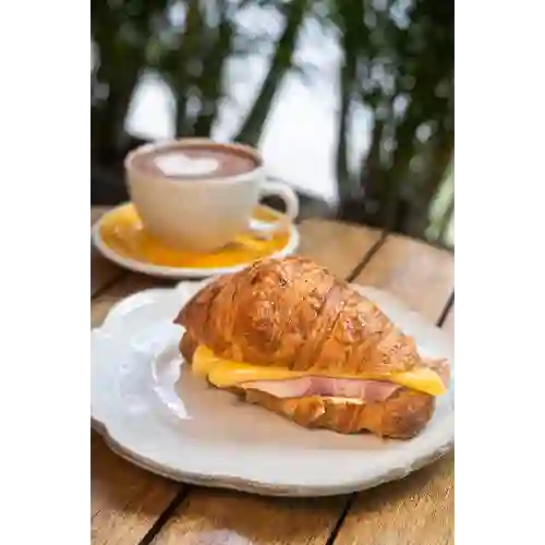 Croissant Jamon y Queso