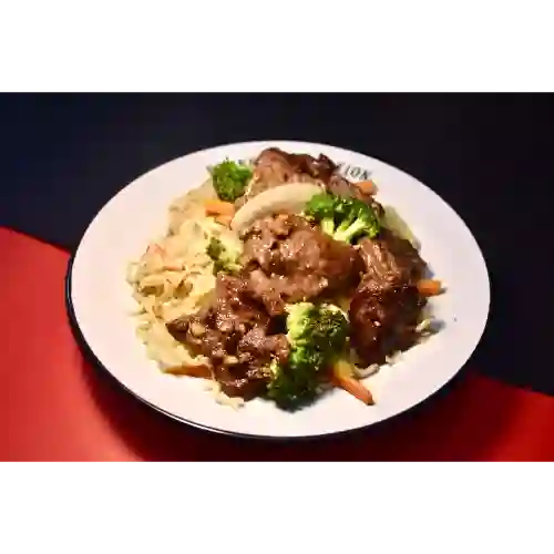 Lo Mein con Lomito