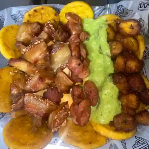 Salchi Montañera (3 Personas Aprox)