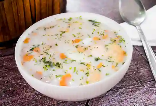 Caldo con Huevo