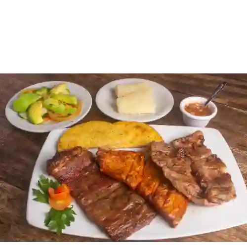 Tipico Vijagual (3 Carnes)