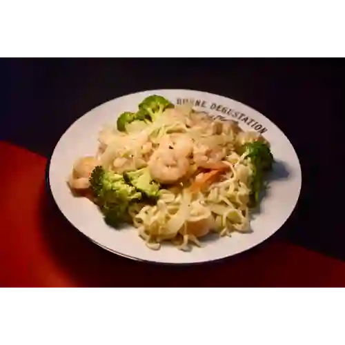 Lo Mein con Camarón
