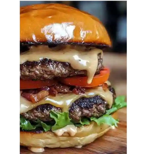 Burguer doble carne, queso y tocineta