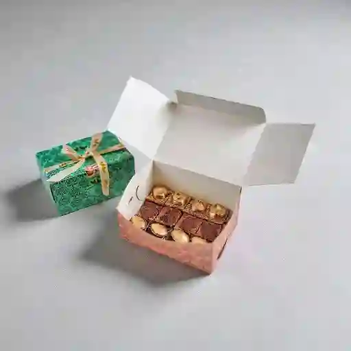 Caja por 12 Mini Brownies Dorados