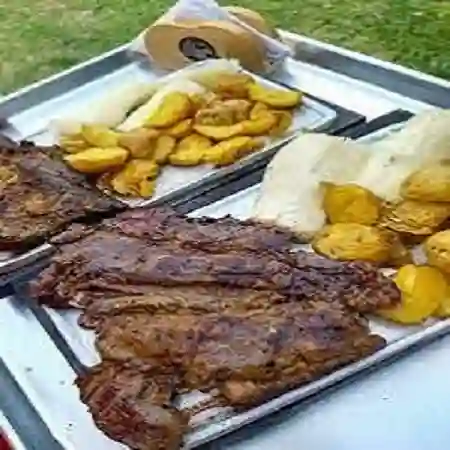 Carne Asada de 250Gr y Gaseosa 250Ml