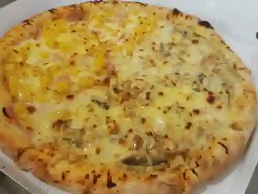 Pizza Pollo con Champiñones