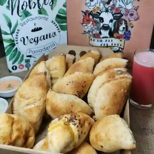 Empanada de Frijol Negro (caraota)