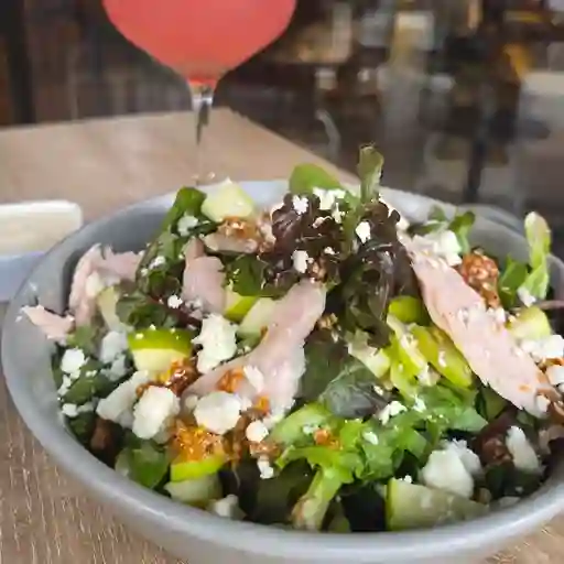Ensalada de jamón de pavo y manzanaverde