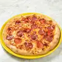Pizza Pepperoni, Tocineta y Salami