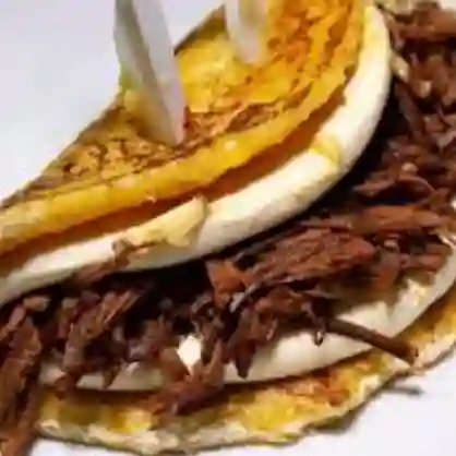 Cachapa Medio Queso y Carne Tipo Parrill