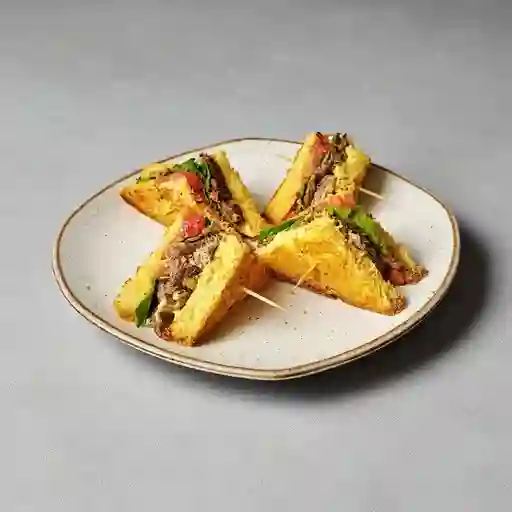 Club Sandwich de Lomo