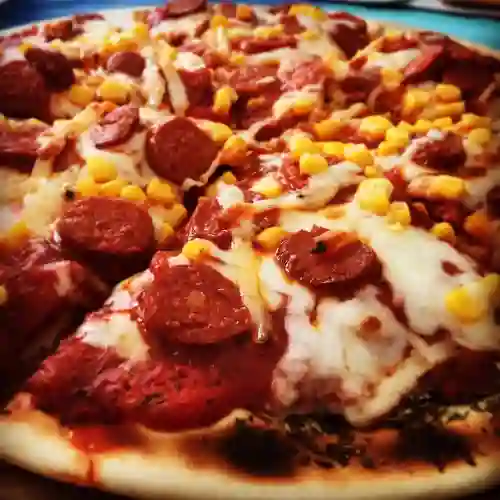 Pizza de Chorizo con Maiz