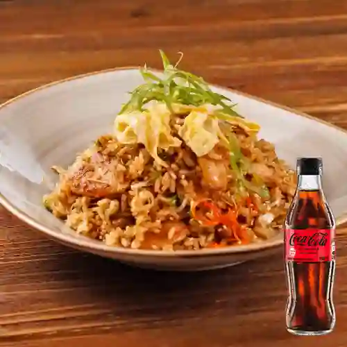 Combo Arroz Chaufa de Pollo +Cocacola S/az 300ML