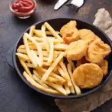 Nuggets de Pollo con Papa Francesa