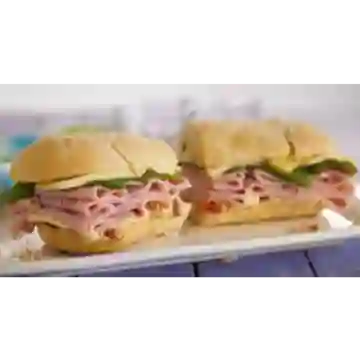 Sandwich de Jamon y Queso. 20Cm.