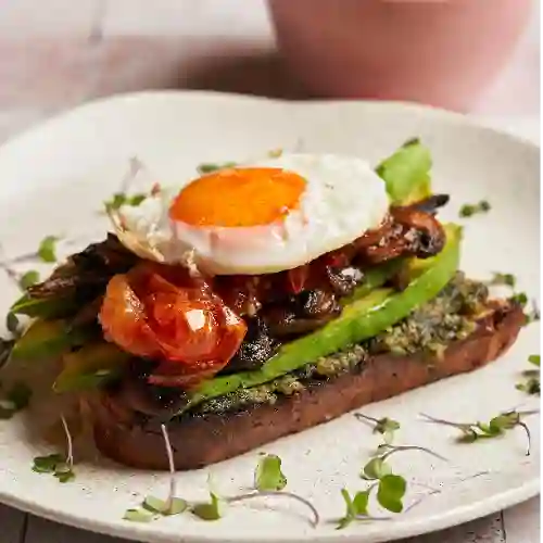 Tostadas Al Pesto