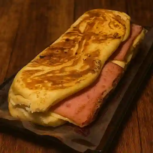 Sandwich de jamon y queso