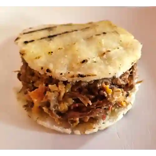 Arepa Rellena de Carne