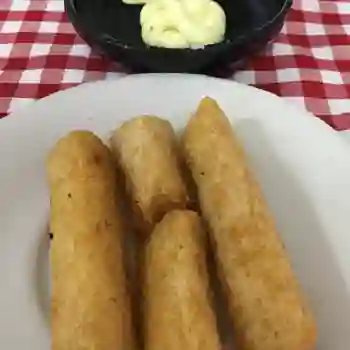 Croquetas de Yuca con Salsa