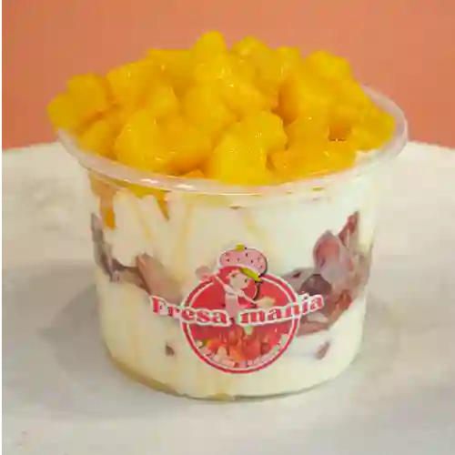 Fresas con Crema y Durazno + una Salsa
