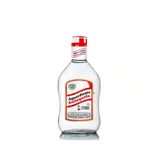 Media aguardiente antioqueño