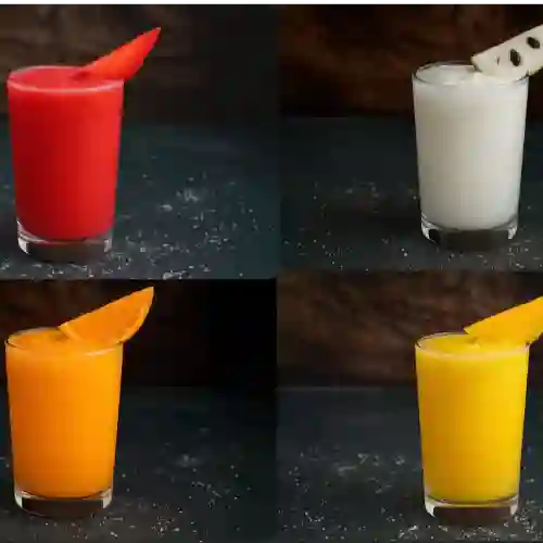 Jugos Naturales en Leche