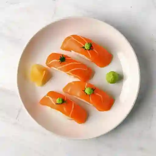 Nigiris De Salmon Ahumado