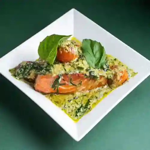 Salmón en Salsa Toscana