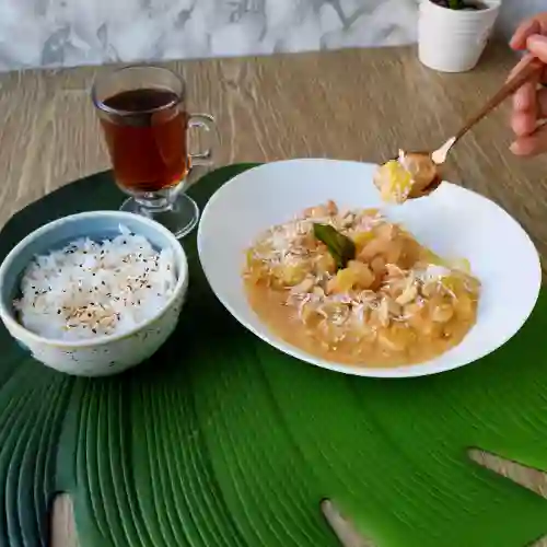 Curry de Camarones